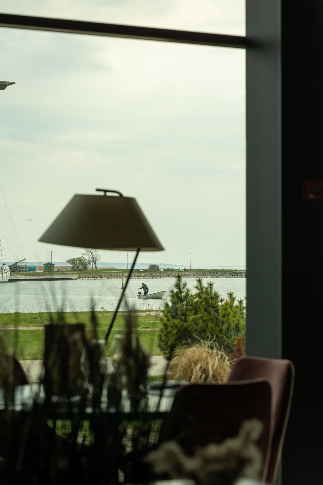 Oe Seaside Suites & Spa Kuressaare Exterior foto