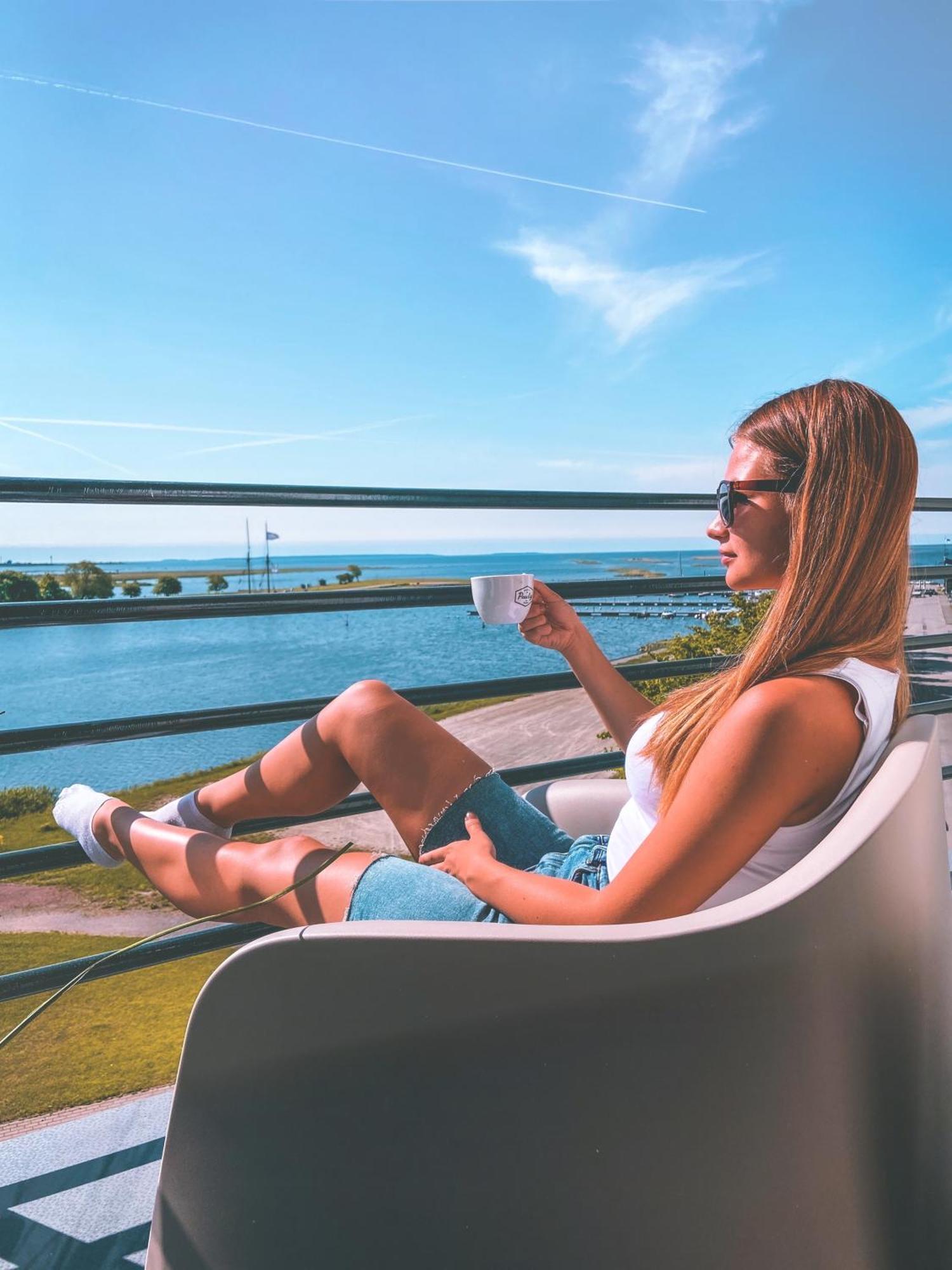 Oe Seaside Suites & Spa Kuressaare Exterior foto